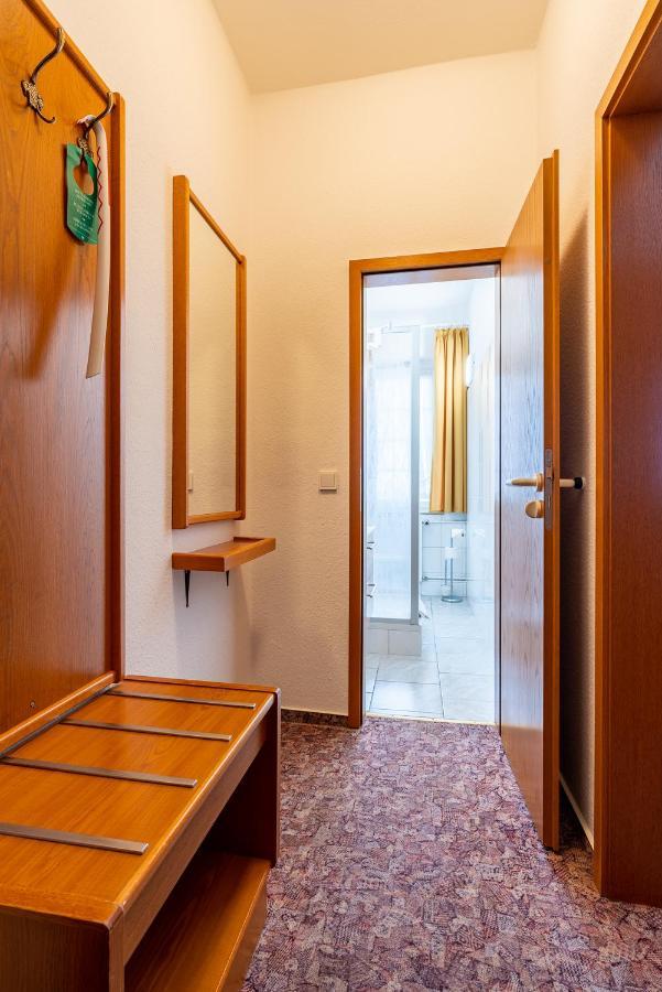 Hotel & Restaurant Stadt Genthin Екстериор снимка
