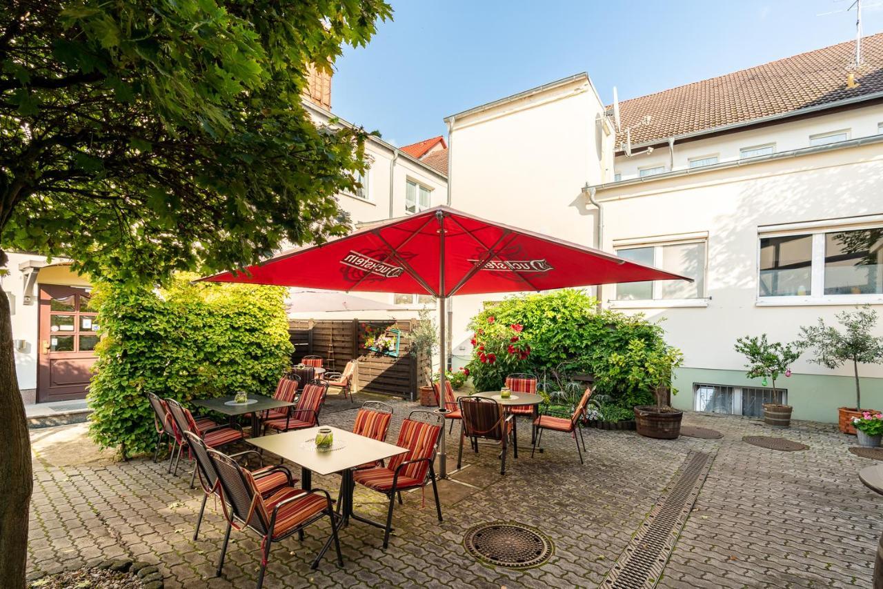 Hotel & Restaurant Stadt Genthin Екстериор снимка
