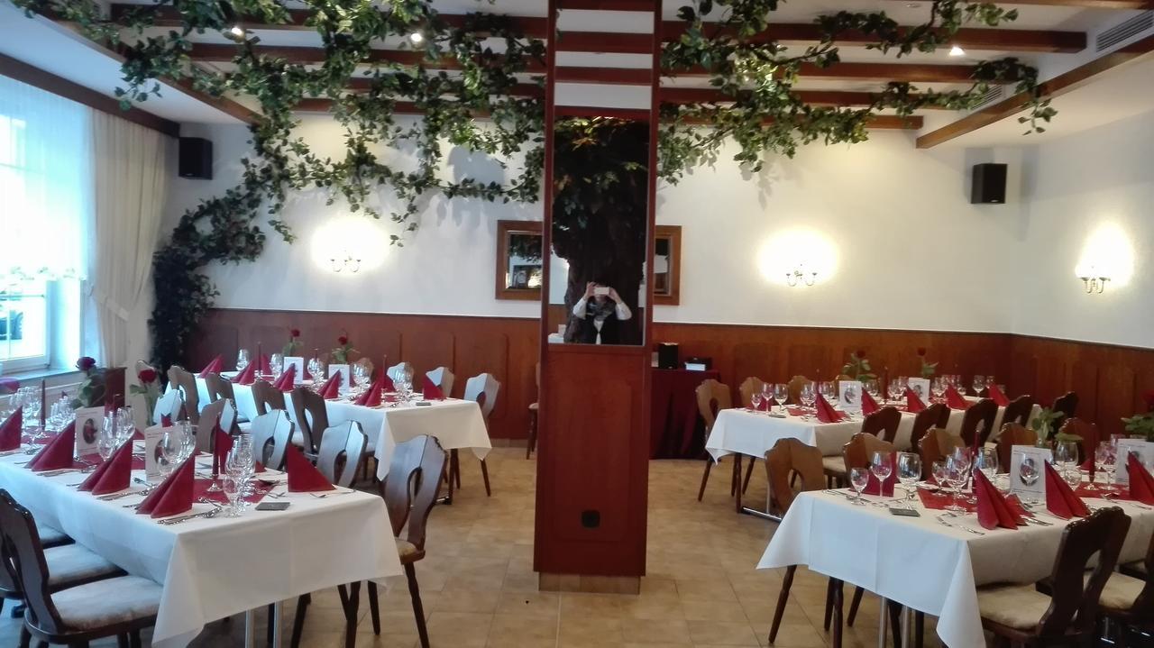 Hotel & Restaurant Stadt Genthin Екстериор снимка